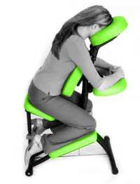 Stoelmassage in een speciale massagestoel